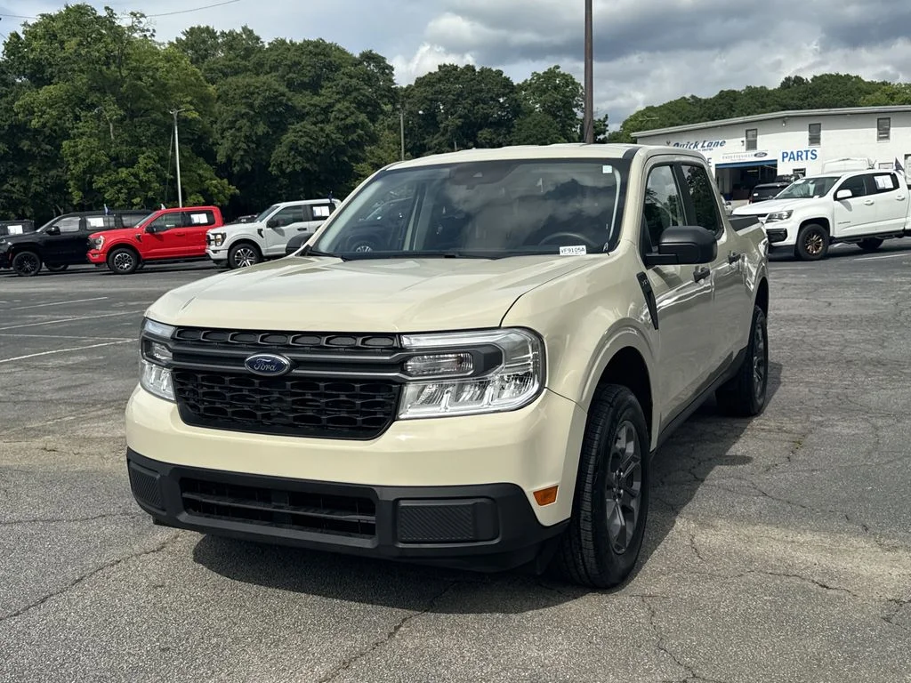 Used 2024  Ford XLT image 3