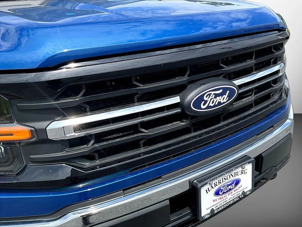 Used 2025 Blue Ford XLT image 29