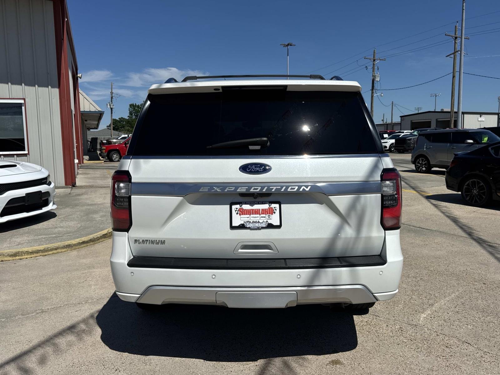 Used 2021 Star White Metallic Tri-Coat Ford Platinum image 6