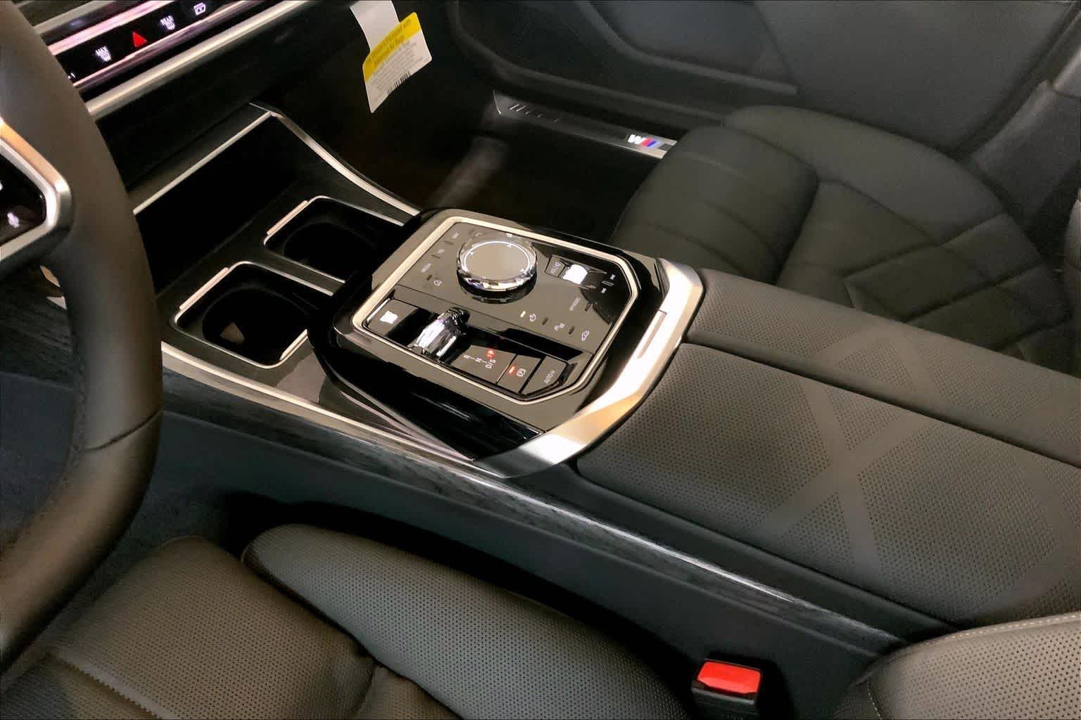 Used 2026 Black Sapphire Metallic BMW 760i xDrive image 7