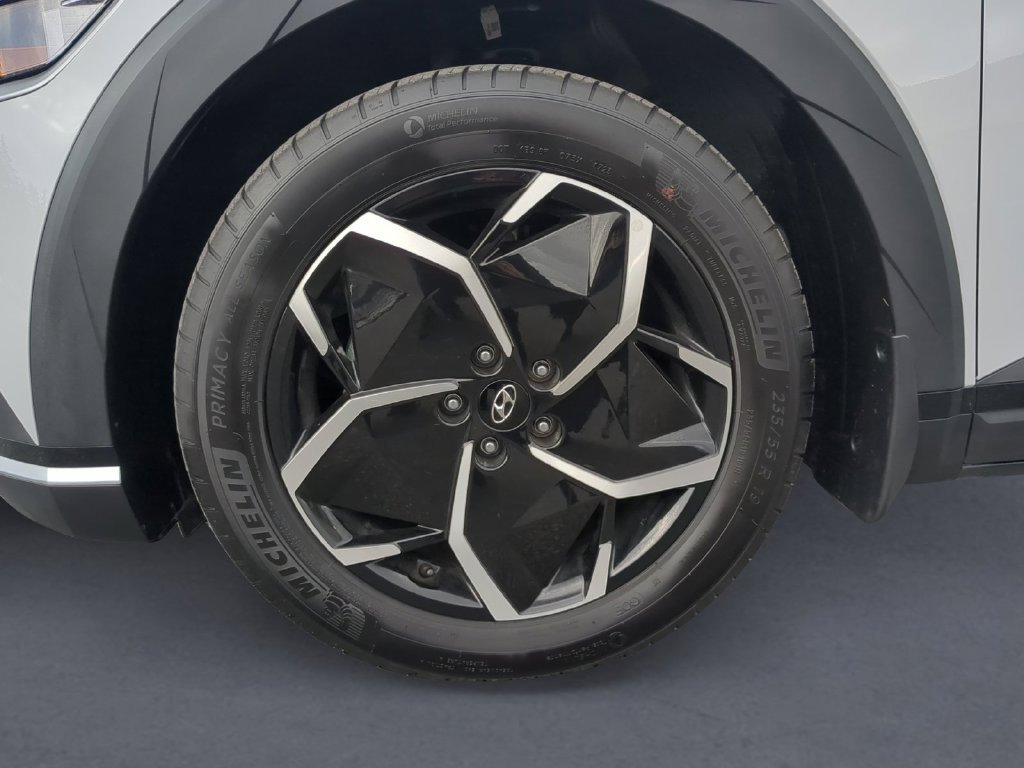 Used 2023 Gray Hyundai SEL image 11