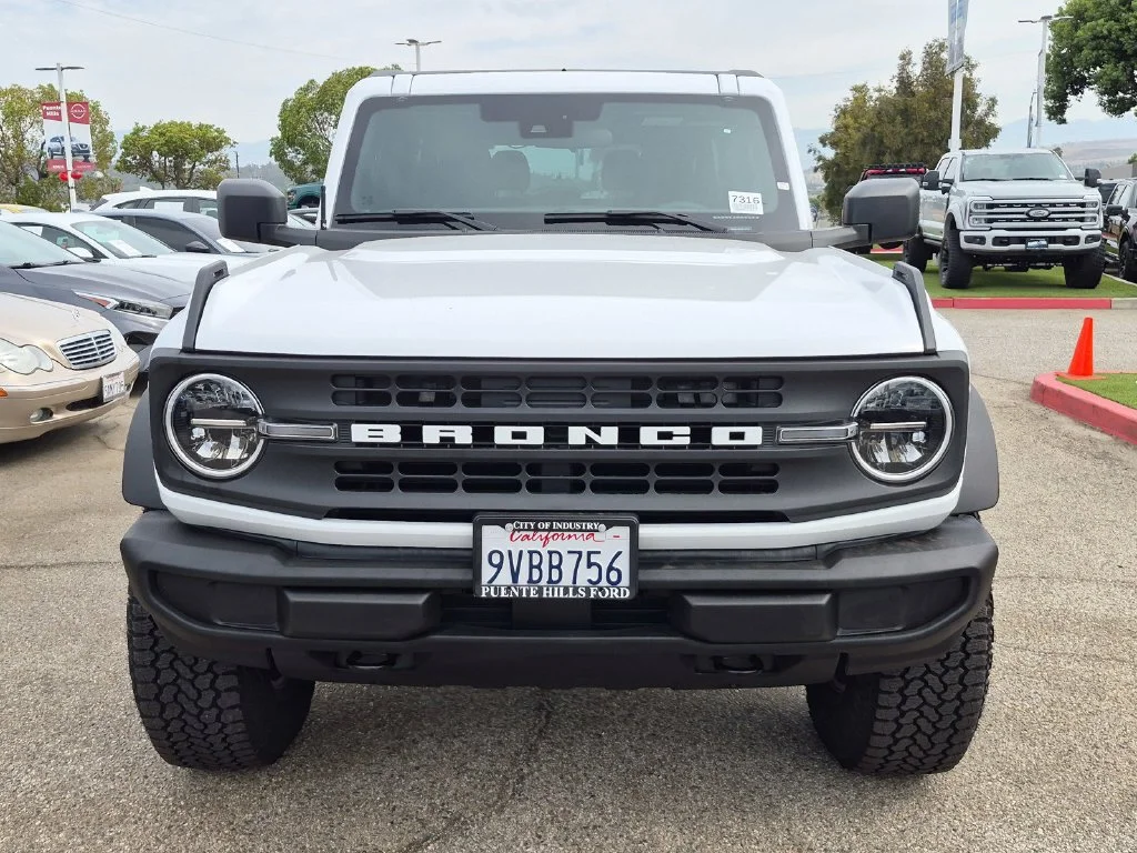 Used 2025 Oxford White Ford Base image 2
