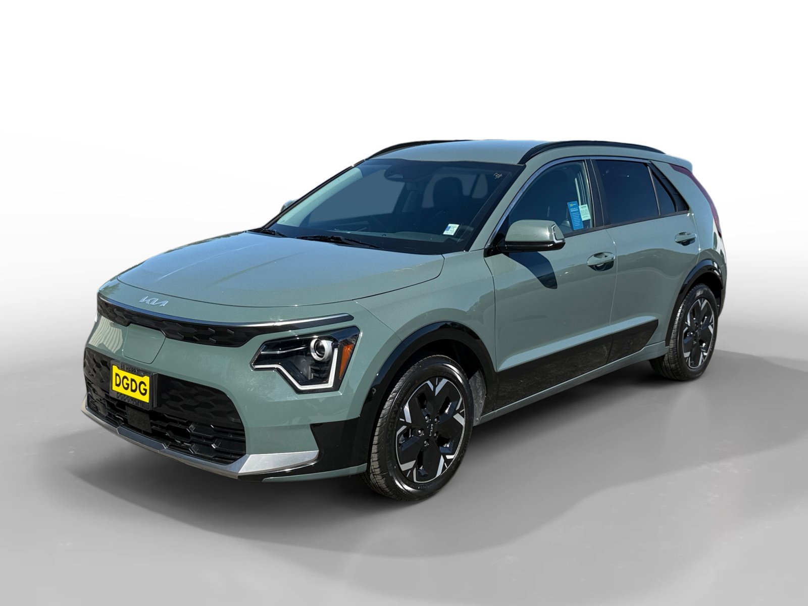 Used 2024 Green Kia Wind image 1
