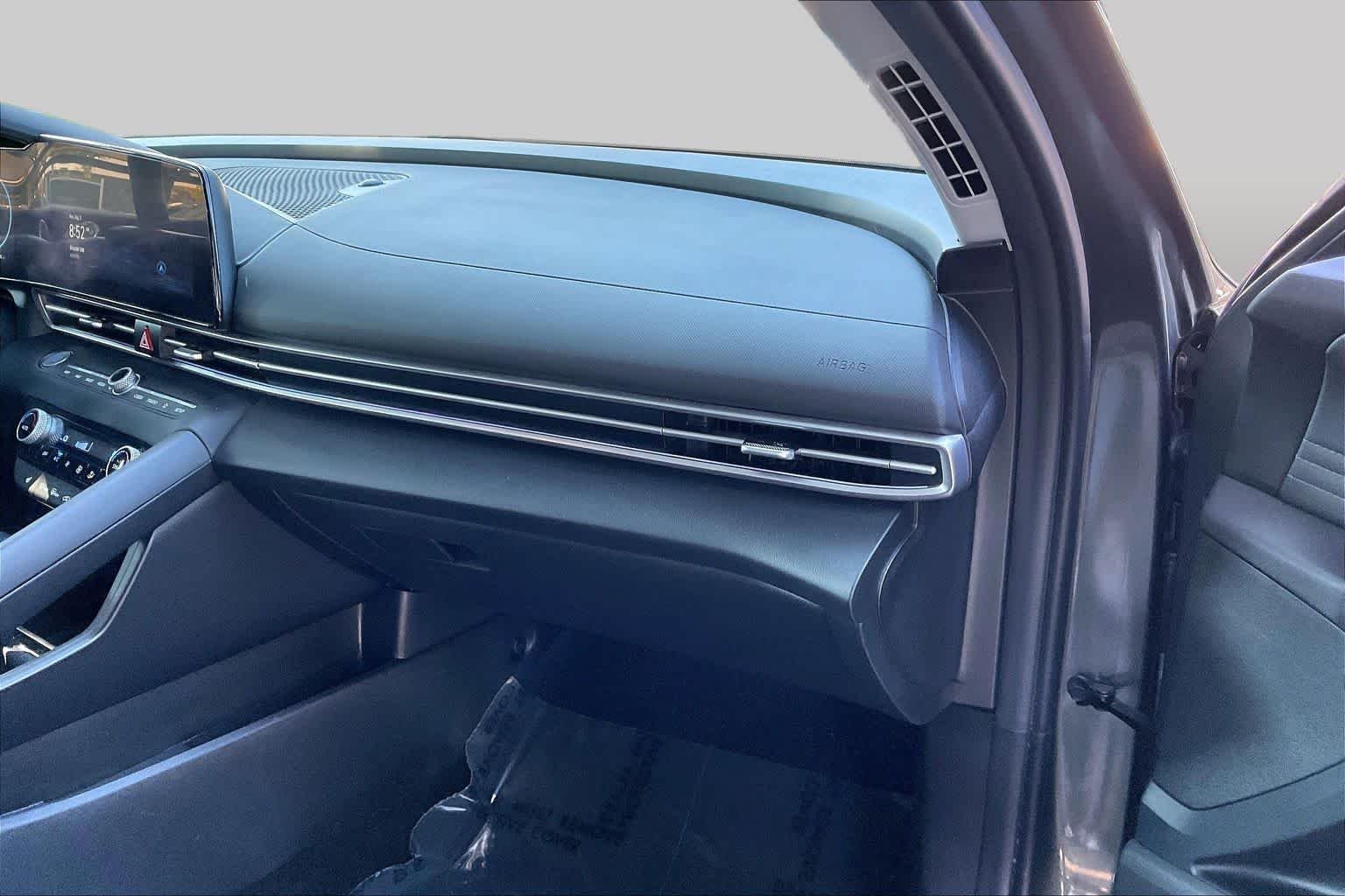 Used 2025 Amazon Gray Hyundai SEL Convenience image 19