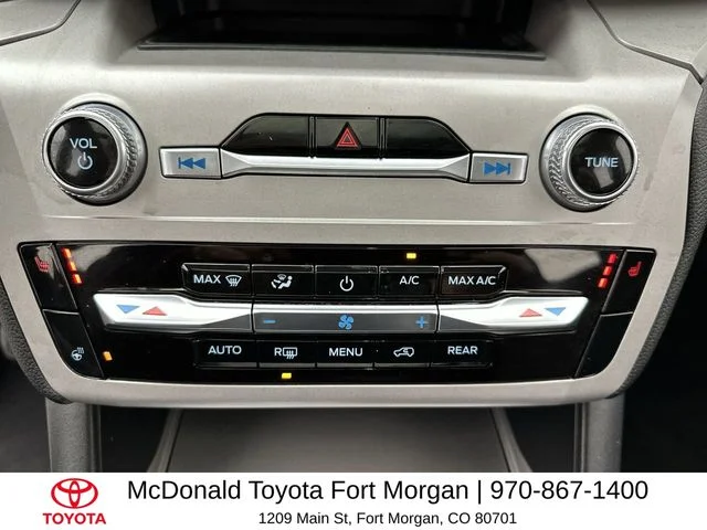 2023 Ford Explorer XLT - Photo 18
