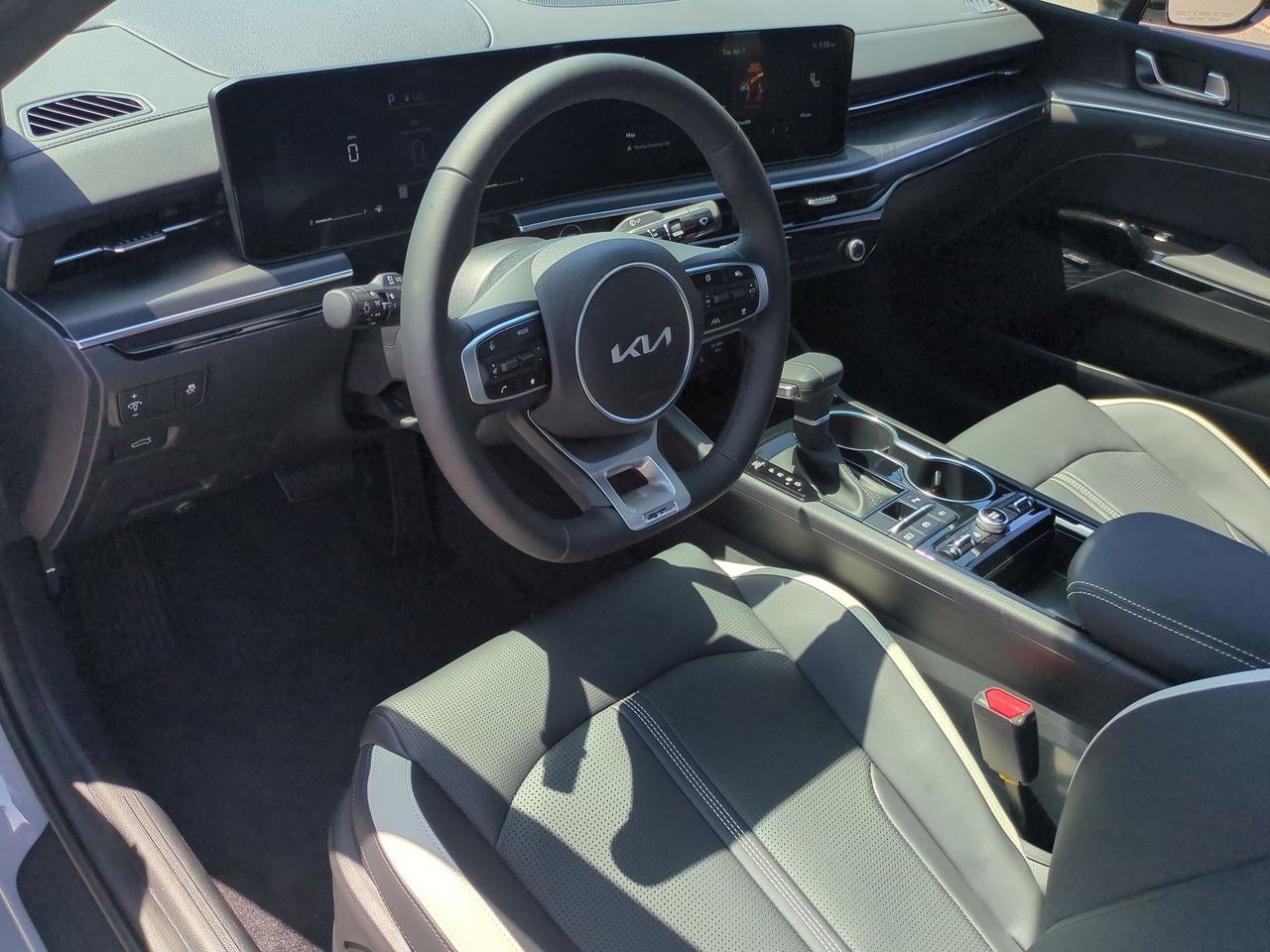 2026 Kia K5 GT-Line - Photo 10