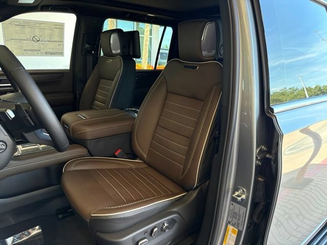2026 GMC Yukon XL Denali Ultimate - Photo 17