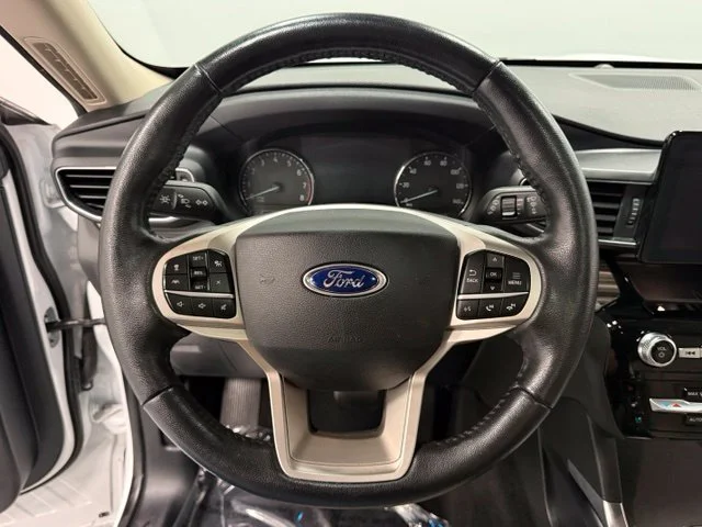 Used 2021 White Ford Limited image 19