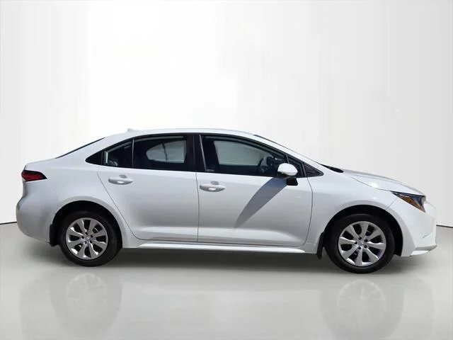 Used 2026 Ice Cap Toyota LE image 5