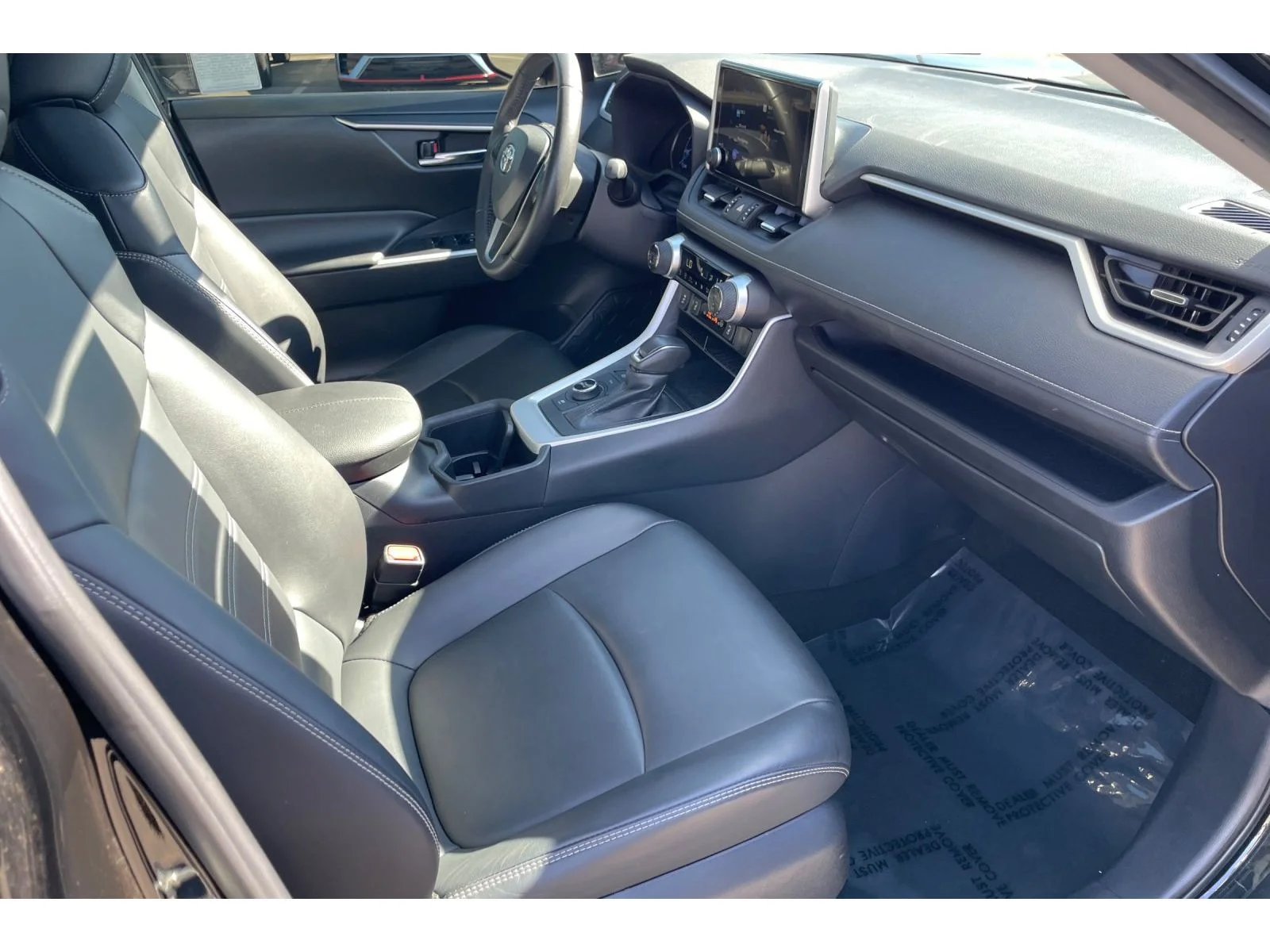 Used 2024 Midnight Black Metallic Toyota Hybrid XLE Premium image 18
