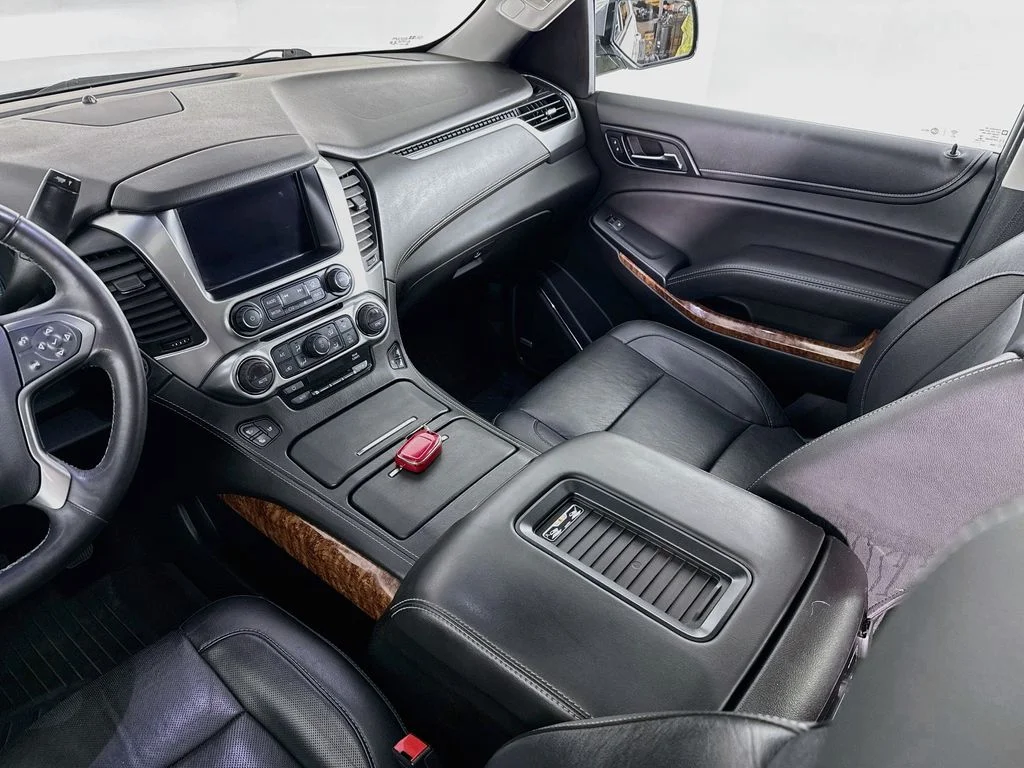 Used 2018 Silver Ice Metallic Chevrolet Premier image 25