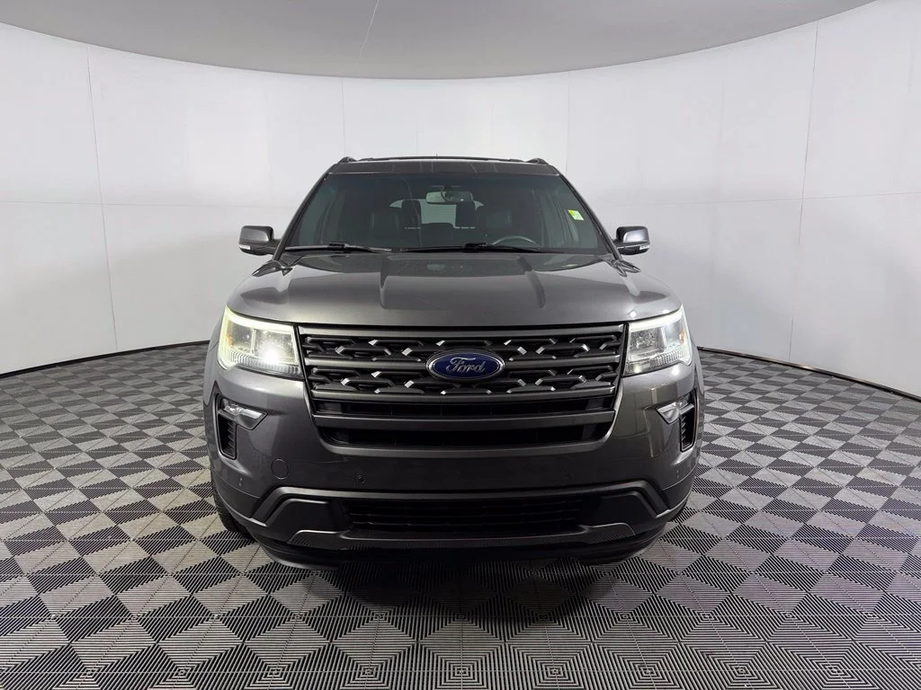 Used 2018 Gray Ford XLT image 2