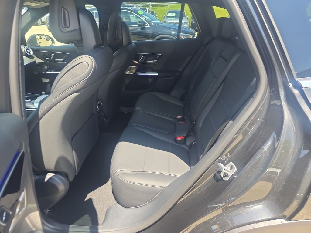 New 2026 Graphite Grey Metallic Mercedes-Benz GLC 300 image 25