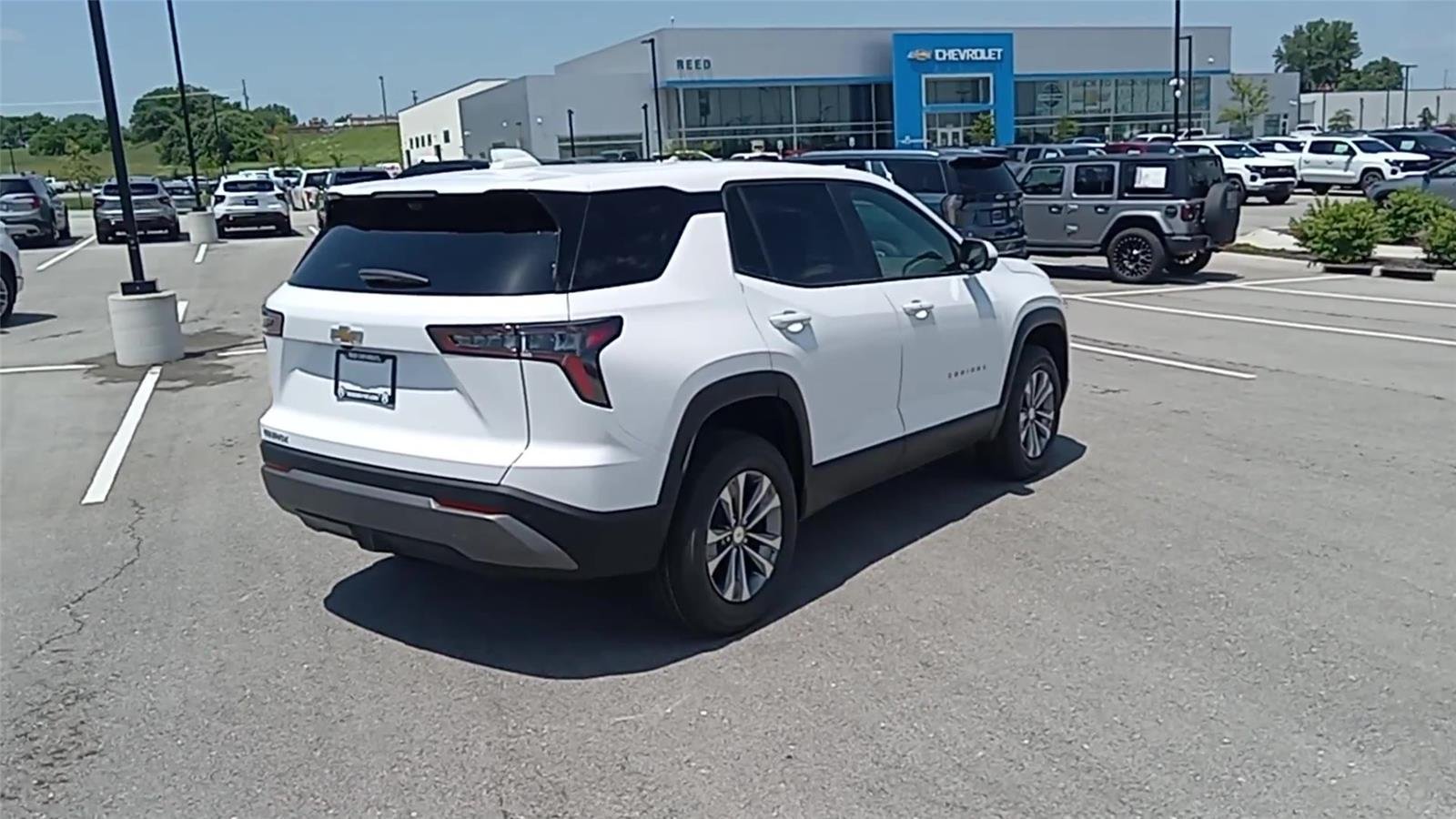 2026 Chevrolet Equinox LT - Photo 8