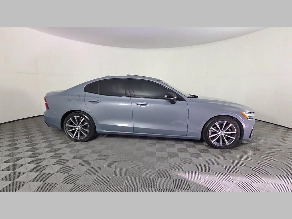 Certified Used 2022 Gray Volvo Momentum image 36