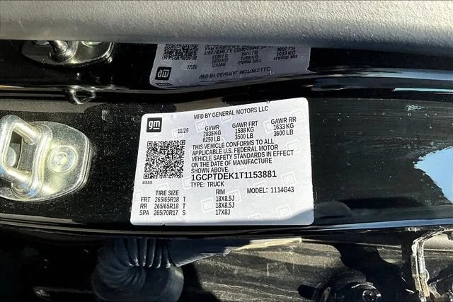 Used 2026 Black Chevrolet Z71 image 5