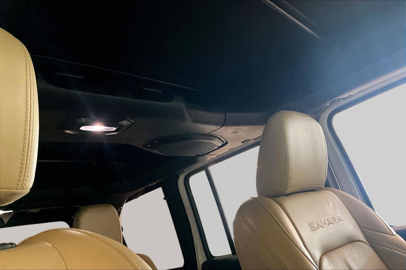 Used 2018 Bright White Clearcoat Jeep Sahara image 12