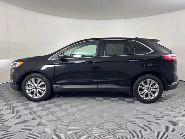 Used 2022  Ford Titanium image 41