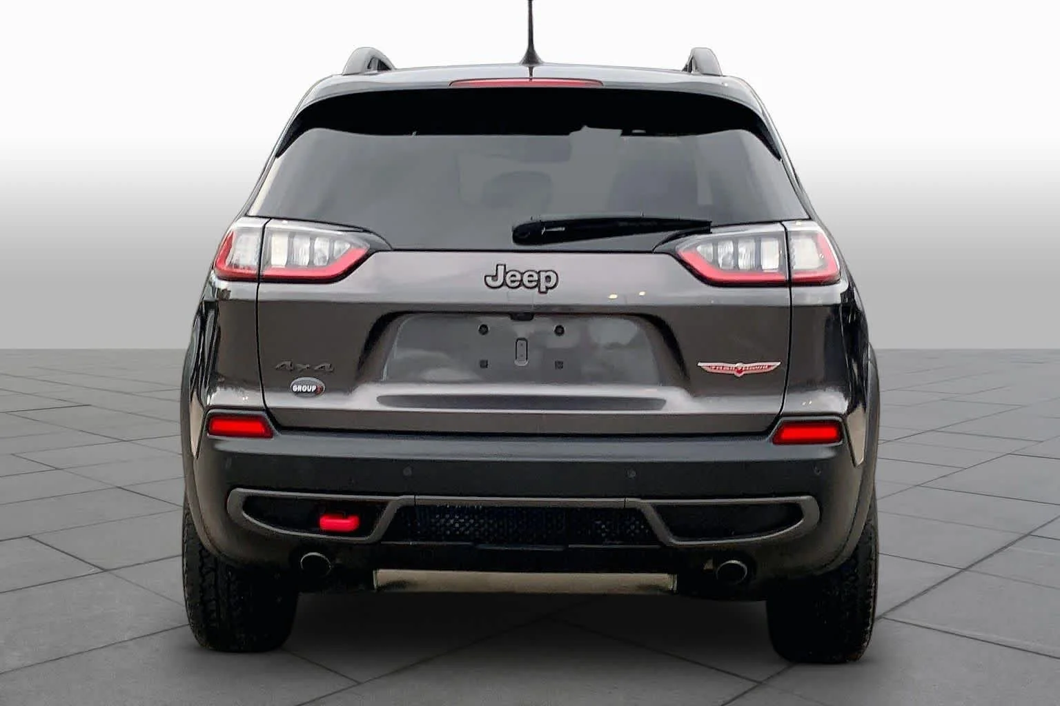 Certified Used 2021 Granite Crystal Clearcoat Metallic Jeep Trailhawk image 5