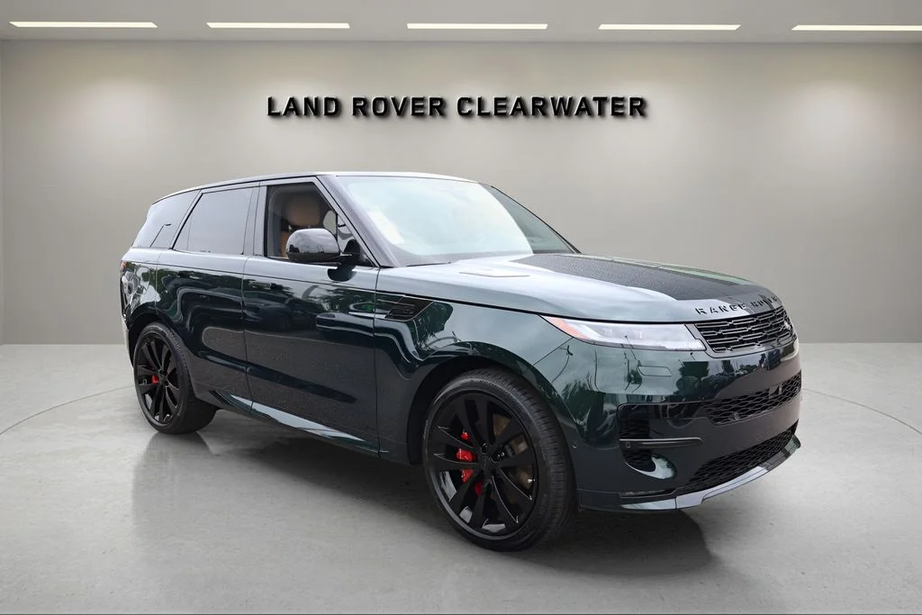 New 2026 British Racing Green Land Rover Dynamic SE image 7