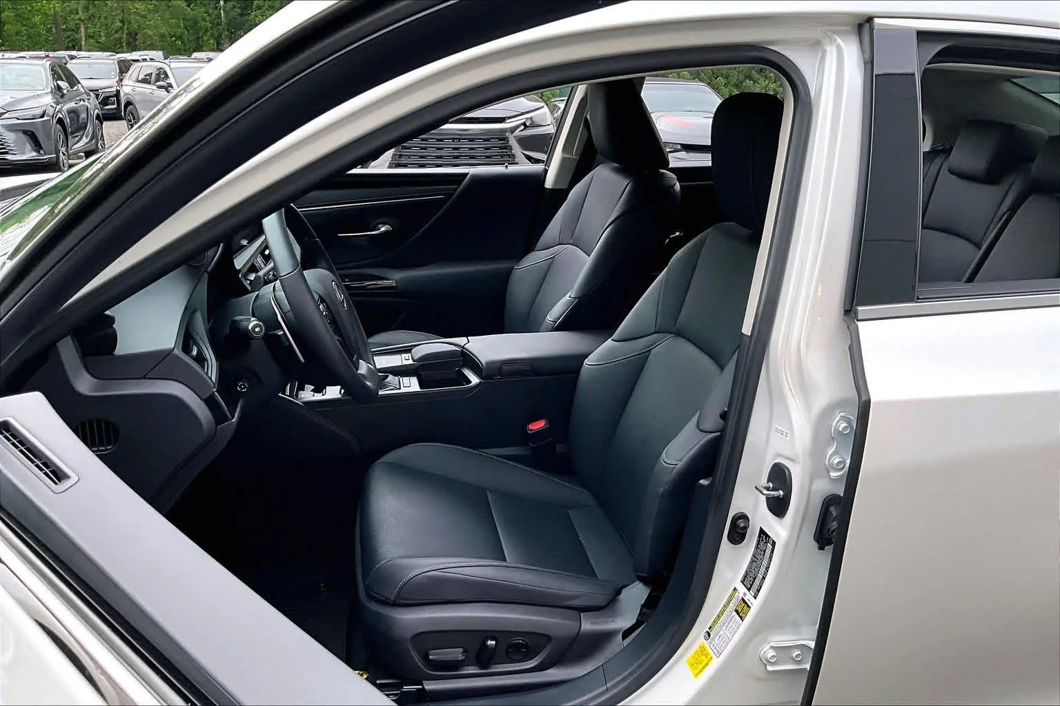 Certified Used 2022 EMINENT WHITE PEARL Lexus  image 21