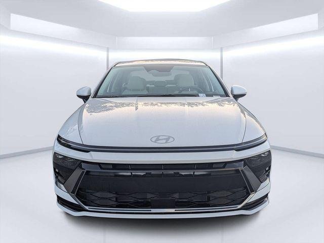 New 2026 White Hyundai SEL Sport image 8