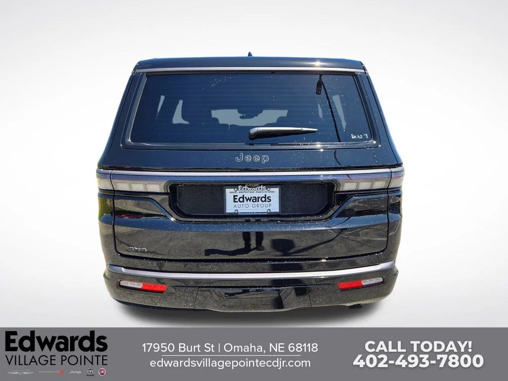 New 2026 High Gloss Black Exterior Paint Jeep Limited Altitude image 3