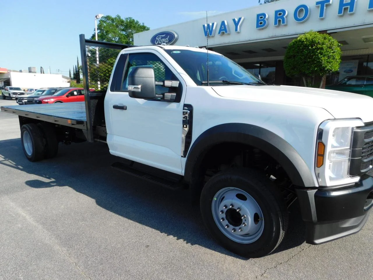 New 2025 Oxford White Ford F-450® XL image 2