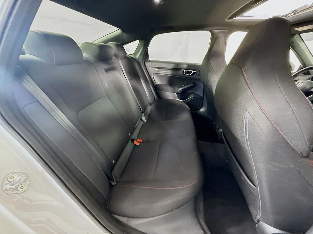 Used 2023 Platinum White Pearl Honda  image 27