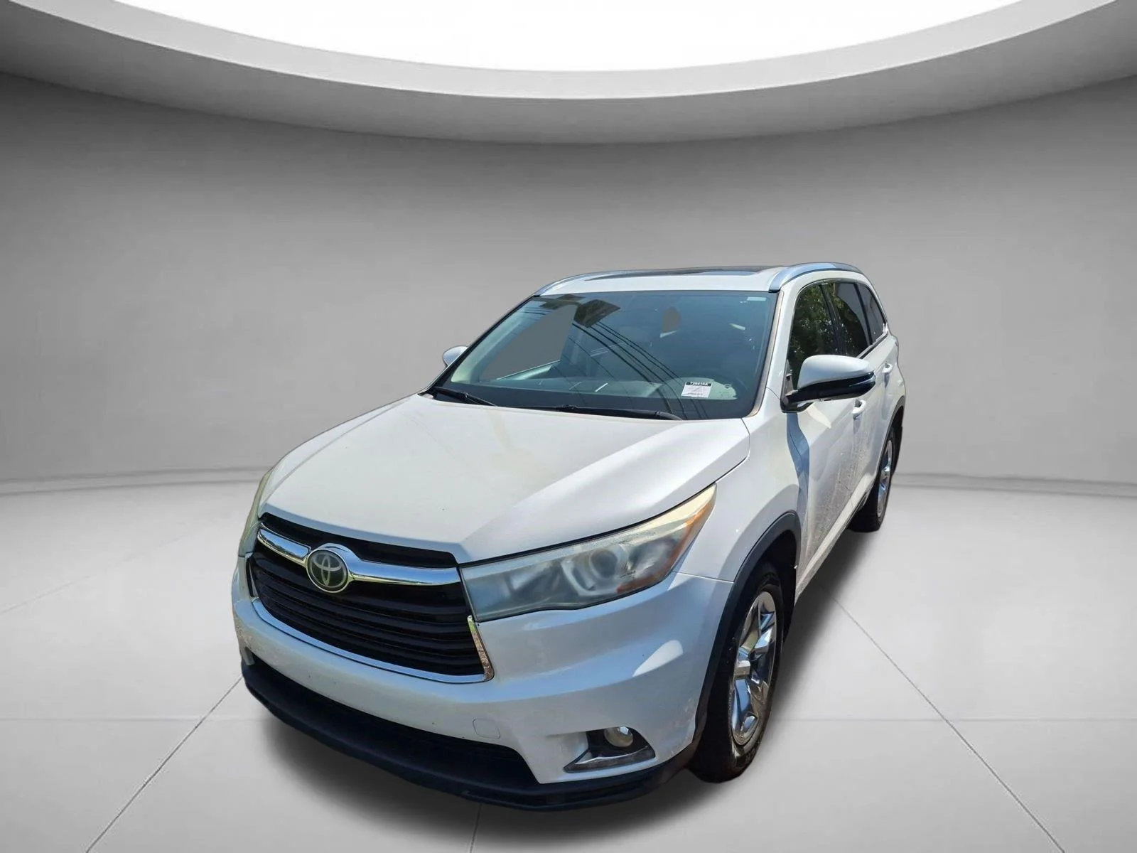 Used 2016 Blizzard Pearl Toyota Limited Platinum image 1