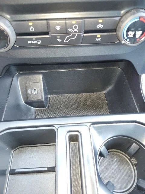 Used 2023 Silver Metallic Ford XLT image 37