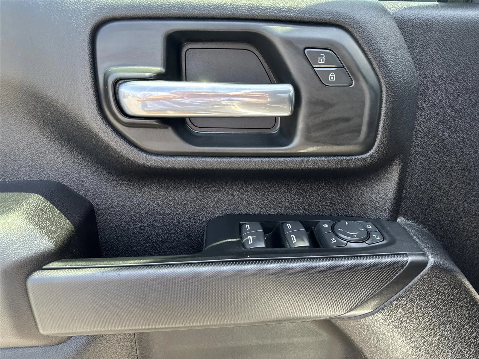 Used 2024 Summit White Chevrolet Custom image 17