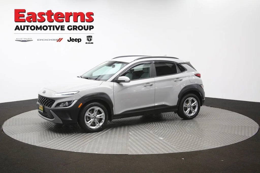 Used 2022 Silver Hyundai SEL image 57