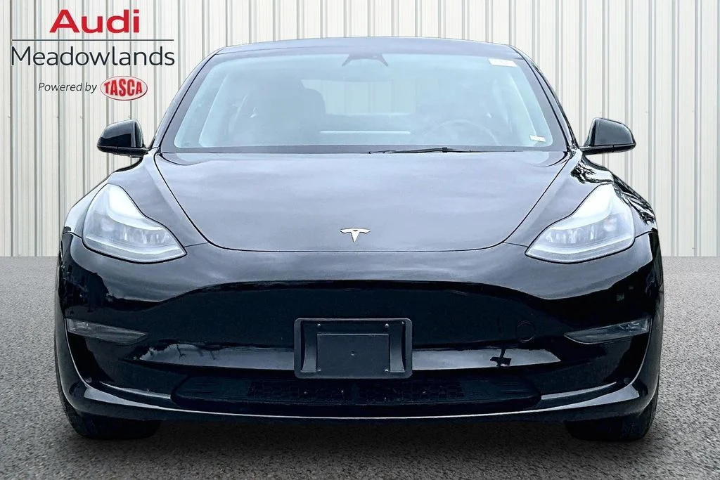 Used 2023  Tesla Performance image 2