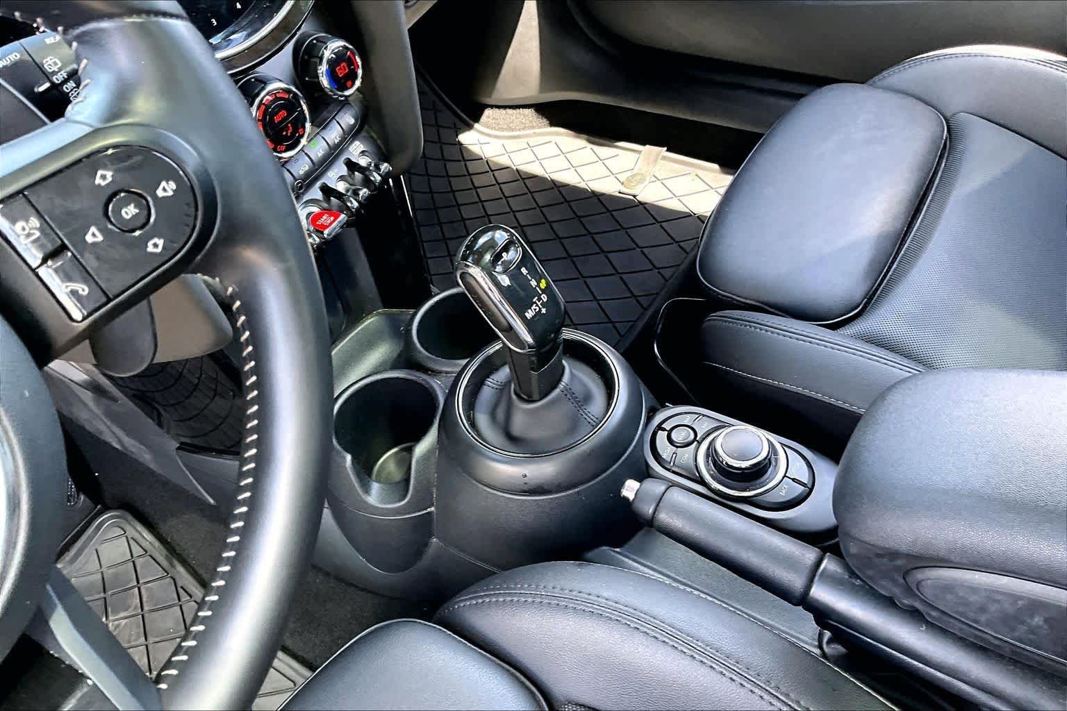Used 2024 British Racing Green IV Metallic MINI Cooper S image 13