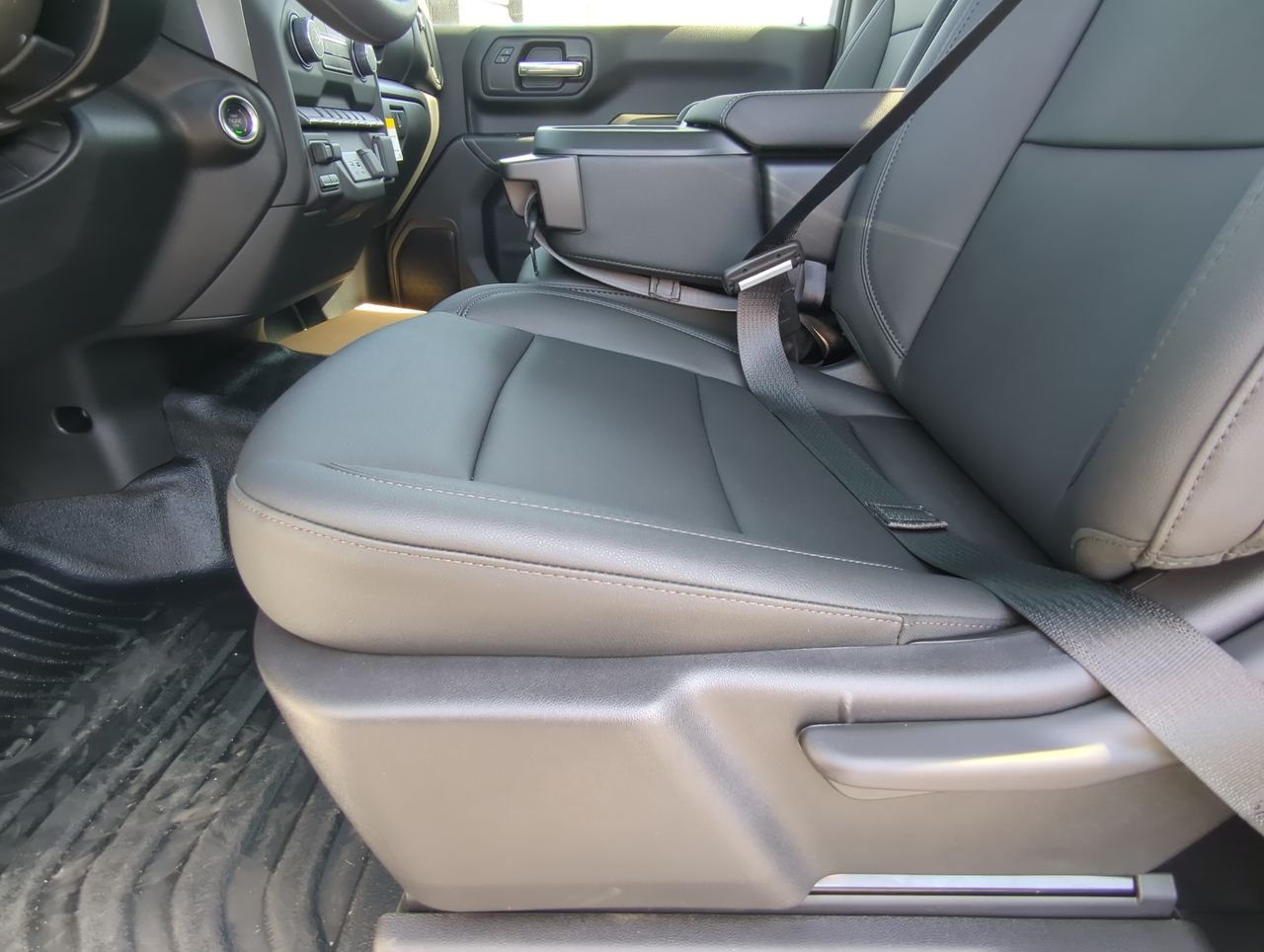 2025 Chevrolet Silverado 2500 HD Work Truck - Photo 33