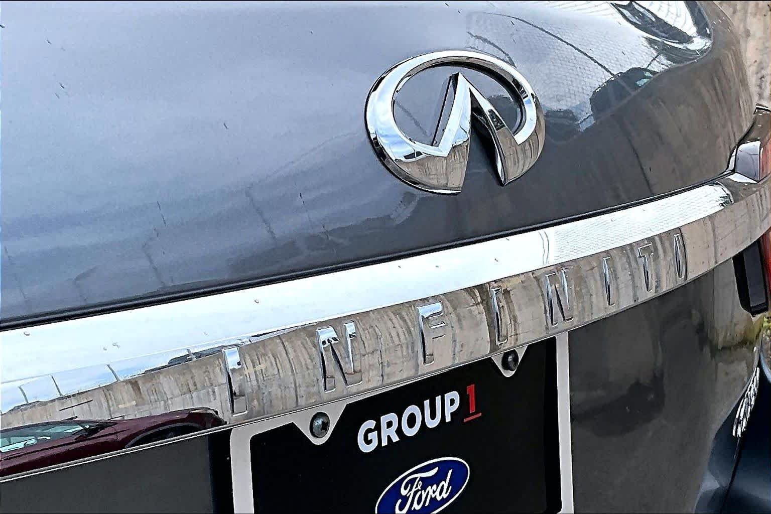 Used 2018 Graphite Shadow INFINITI  image 10