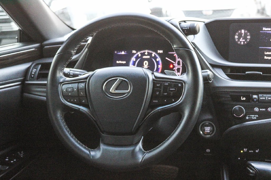 2019 Lexus ES 350 - Photo 15