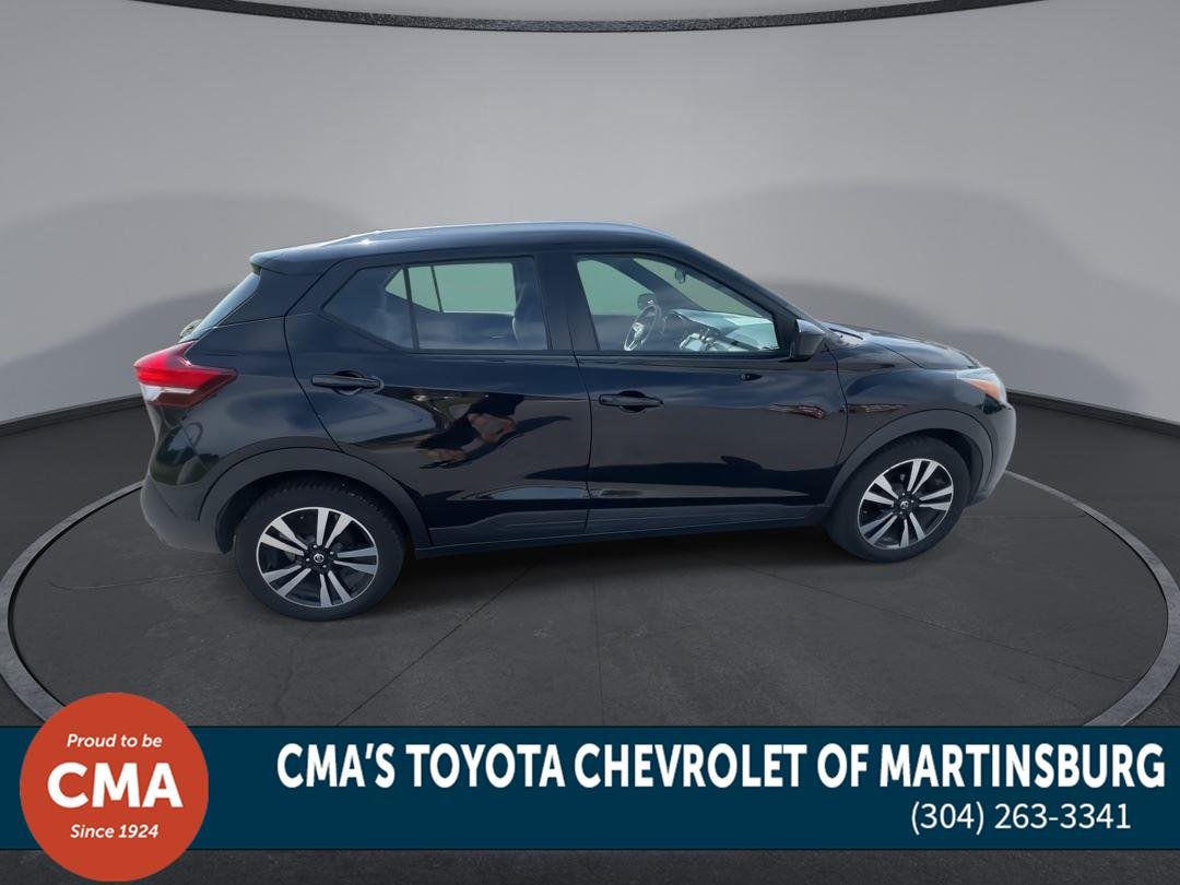 Used 2019 Super Black Nissan SV image 9