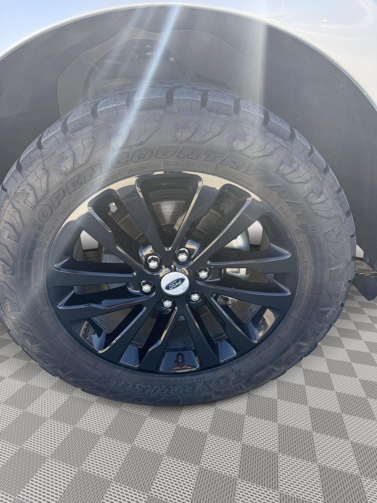 Used 2019 Ingot Silver Ford Limited image 13