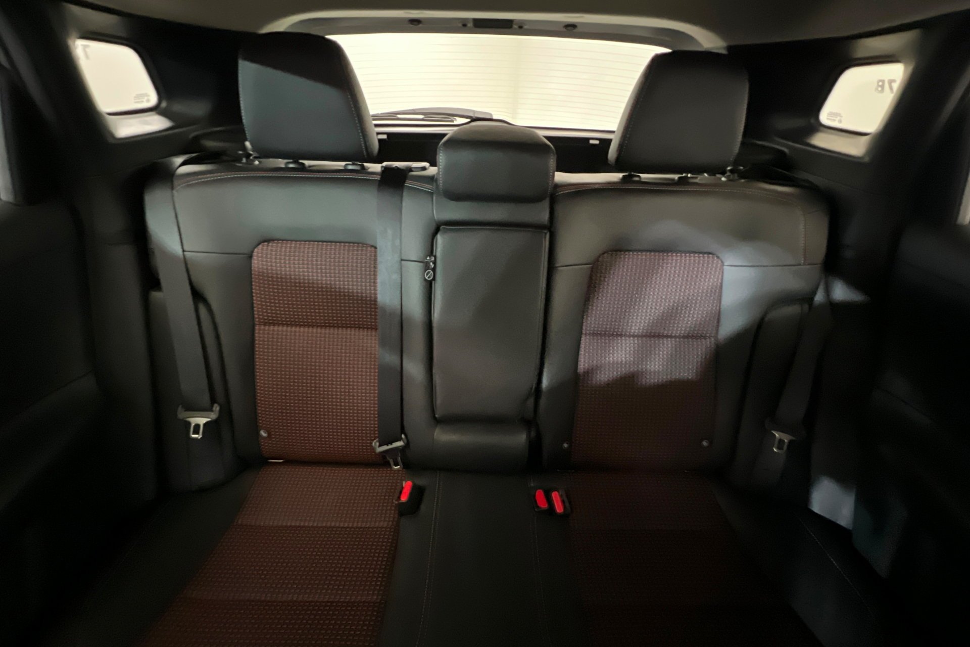 New 2026 Aspen White TriCoat / Super Black Two-tone Nissan SR image 26