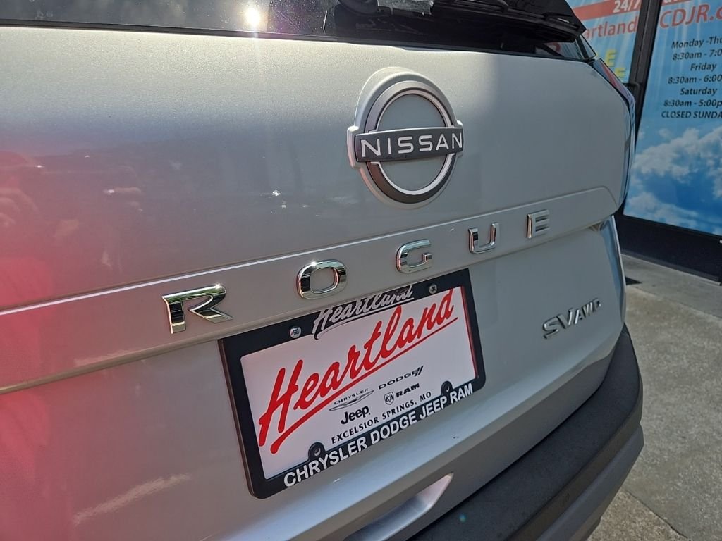 Used 2023 Silver Nissan SV image 20