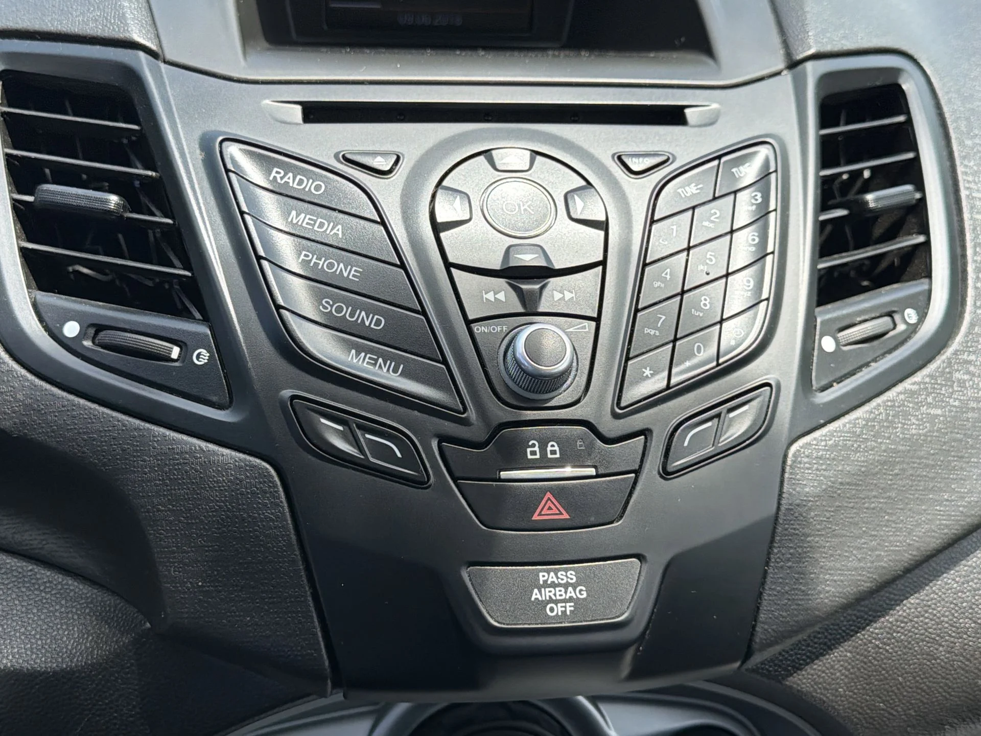 Used 2018 Silver Ford SE image 4