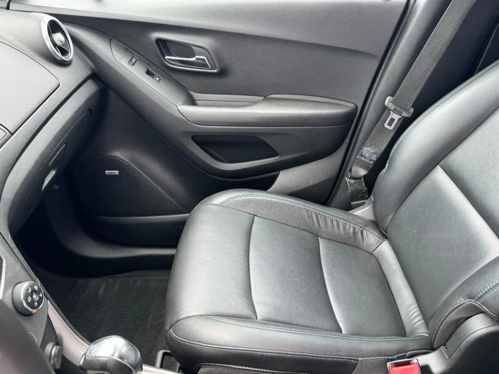 Used 2015 Red Chevrolet LTZ image 14