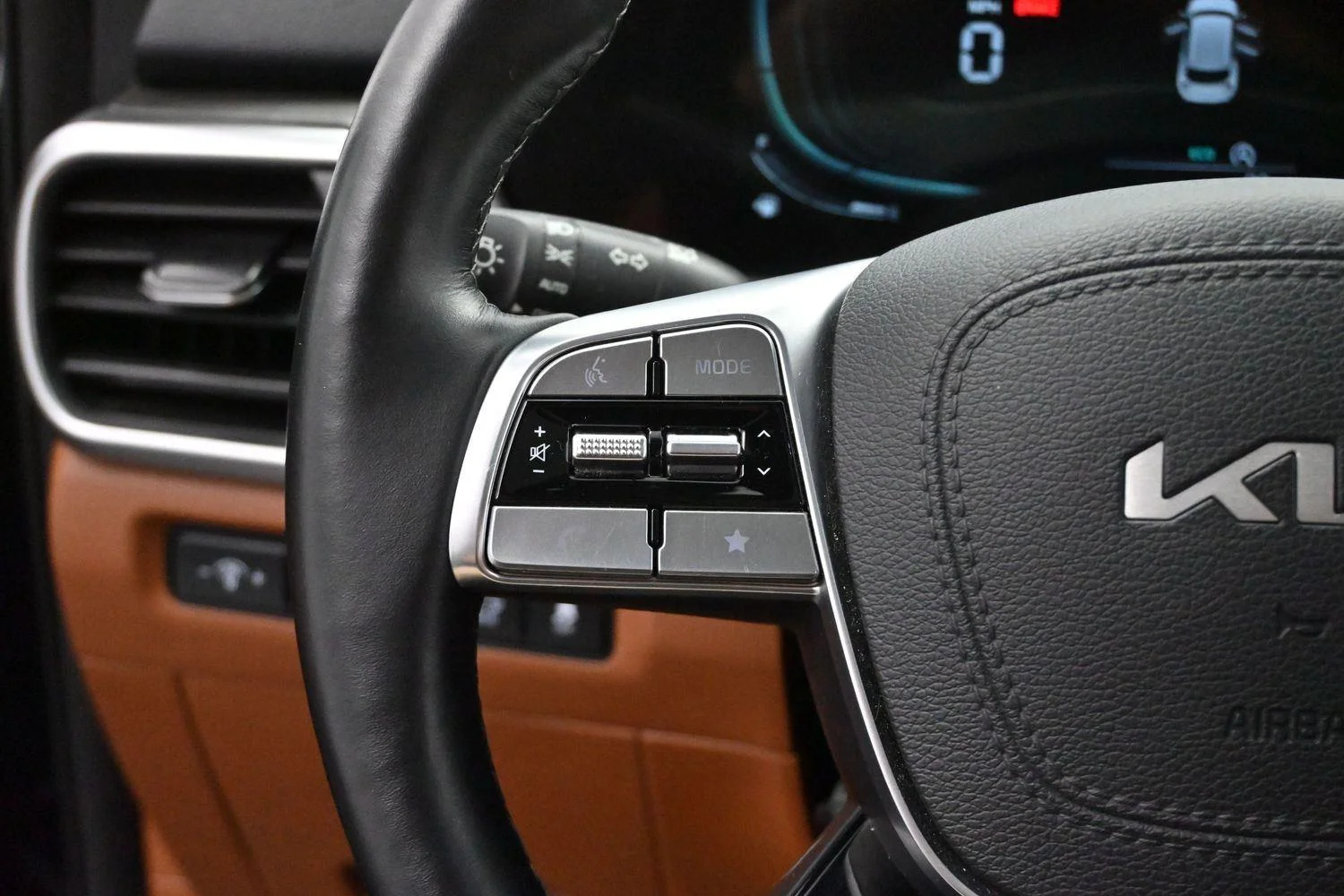 Used 2023 Ebony Black Kia EX X-Line image 16