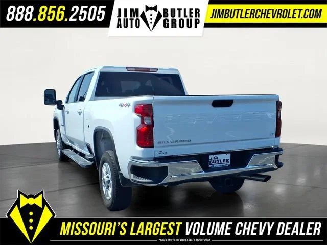 Used 2025 Summit White Chevrolet LT image 2