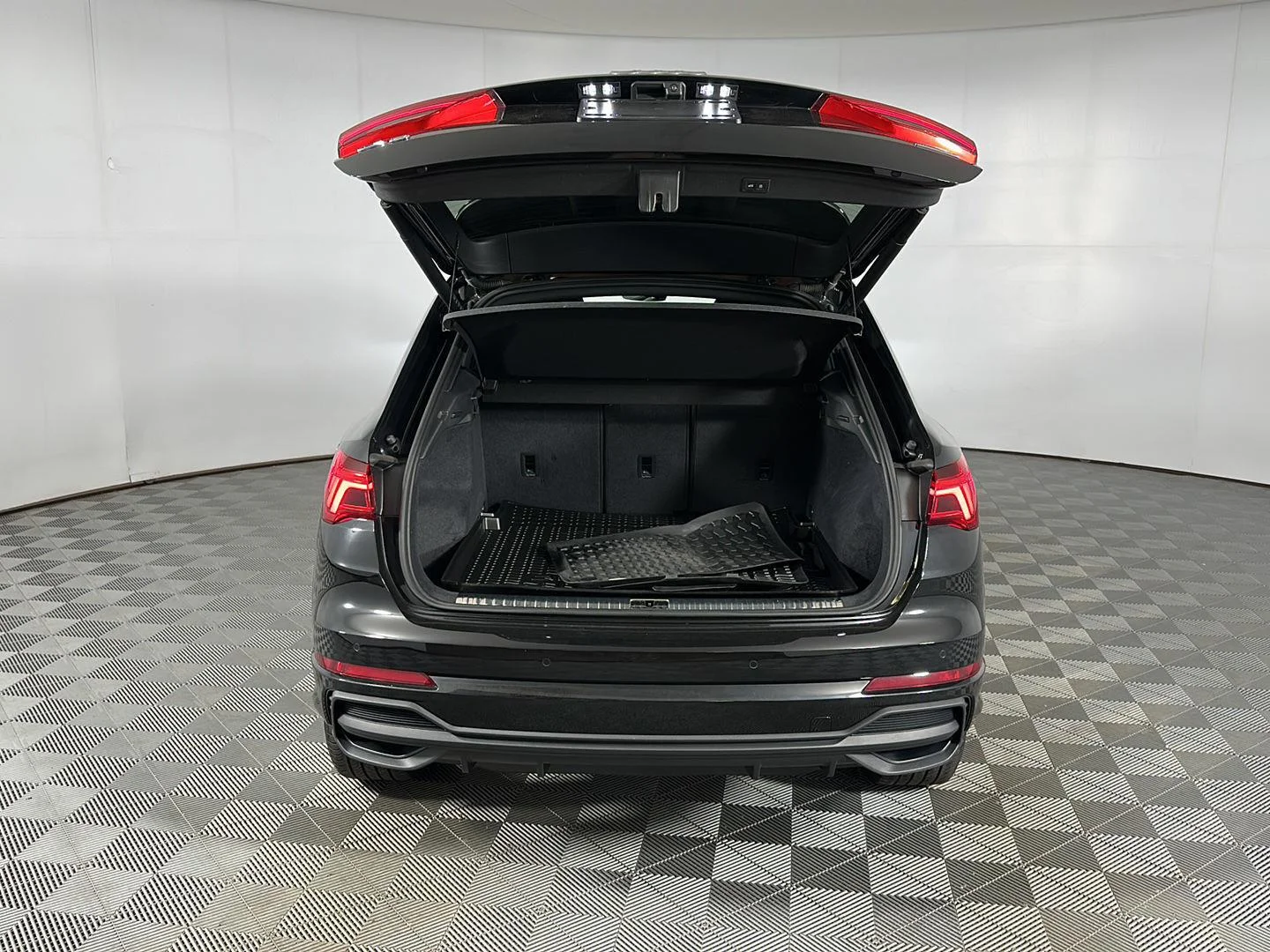 Used 2023 Mythos Black Metallic Audi S line Premium Plus image 8