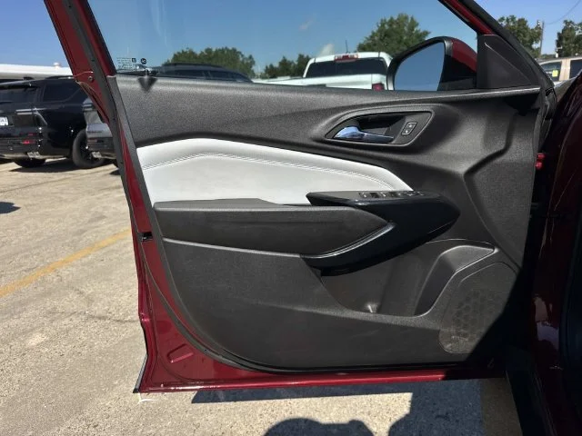 Used 2025 Red Chevrolet LT image 31