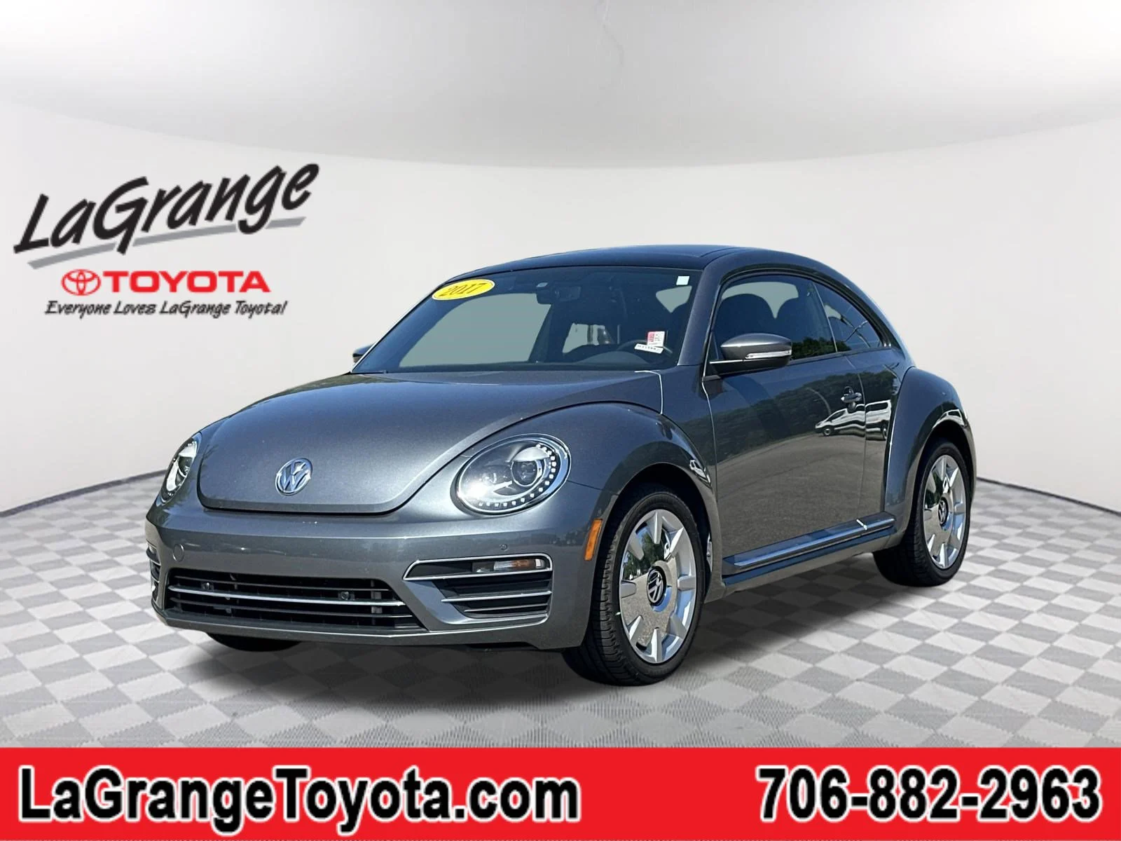 2017 Volkswagen Beetle 1.8T SEL Auto's photo