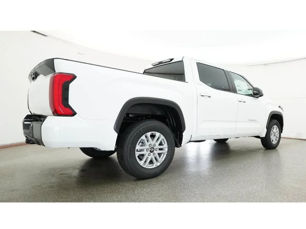 New 2026 Ice Cap Toyota SR5 image 32